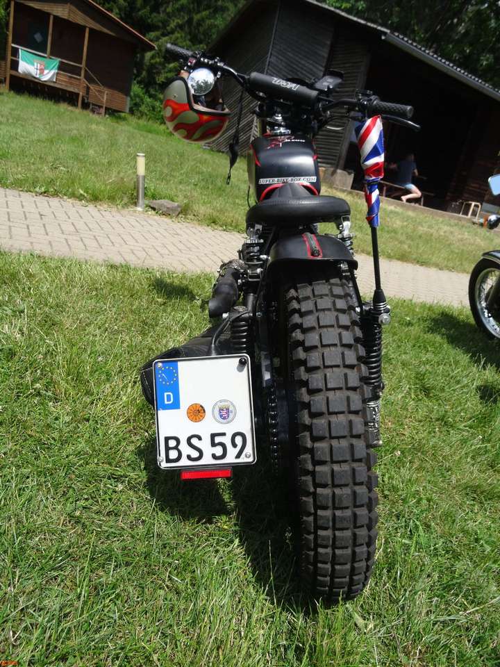 BSA SR500